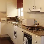 Mh Apartments Plaza